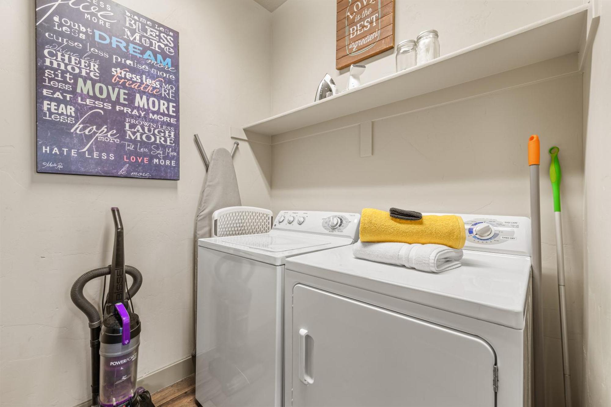 Butterfly Themed Kings Apartment With Private Garage & Access To Lux Hot Tub, Bbq & Gym 사우스요르단 외부 사진