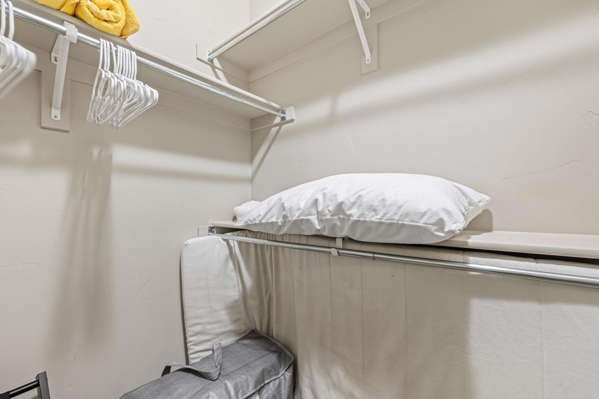 Butterfly Themed Kings Apartment With Private Garage & Access To Lux Hot Tub, Bbq & Gym 사우스요르단 외부 사진